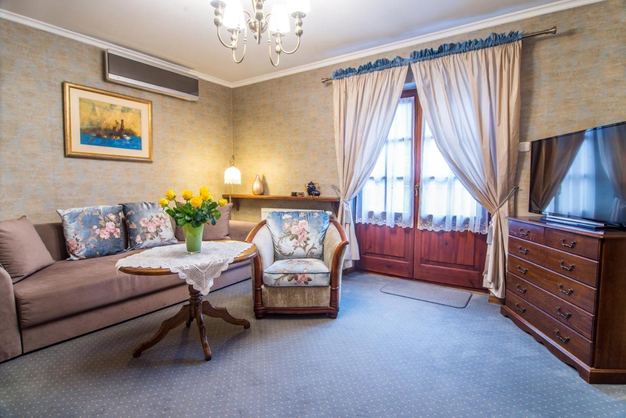 Hotel Dwa Ksiezyce Kazimierz Dolny Eksteriør billede